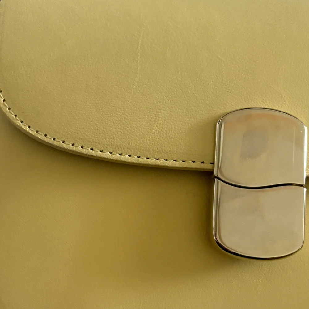 Sezane Butter Yellow Mini Milo - Picture 2 of 11